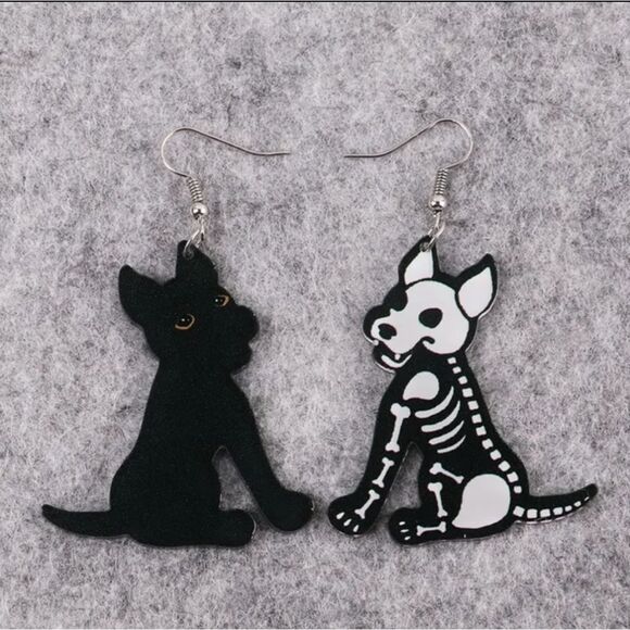 NWOT Skeleton Dog Earrings - Picture 1 of 1
